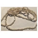 W - FRESHWATER PEARLS NECKLACE (J10?)