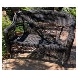 W - WICKER SETTEE (Y19)