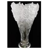 340 - IRELAND ROSE PATTERN CRYSTAL DISPLAY VASE
