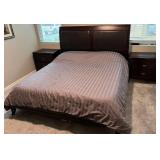R - KING BED WITH MATCHING NIGHTSTANDS