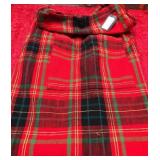 43 - RED PLAID HOLIDAY APRON CLASSIC STYLE
