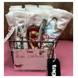 43 - TAG RECIPE DISHTOWELS BASKET GIFT SET