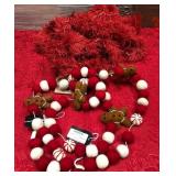 43 - GINGERBREAD AND PEPPERMINT FELT GARLAND