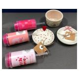 43 - VALENTINES DAY GOODIES LOT (E159)