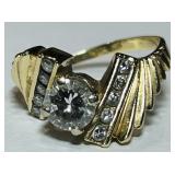 14KT GOLD DIAMOND RING WITH CENTER DIAMOND
