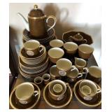 R - 50 PIECES FITZ & FLOYD MEDAILLON D