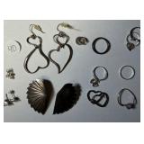 Q - MIXED LOT OF COSTUME JEWELRY (40)