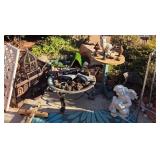 R - MIXED LOT OF GARDEN DECOR / STATUETTES