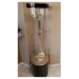 Q - VINTAGE LUCITE & BRASS PENDULUM CLOCK (O12)