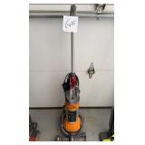 Q - DYSON VACUUM CLEANER (G10)