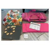 D - MIXED LOT OT TOTES, PANT FOLDER (K292)