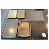 D - BAKING PANS, CUTTING BOARDS (K72)
