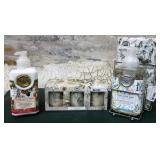 43 - MICHEL DESIGN WORKS SOAP SET (A172)