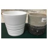 43 - MODERN CERAMIC PLANTER SET (K27)