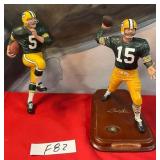 N - TWO GREEN BAY PACKERS FIGURES (F82)