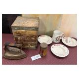 440 - MIXED LOT OF VINTAGE COLLECTIBLES (C109)