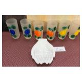 440 - VINTAGE GLASSWARE & "HANDS" RING DISH (C125)