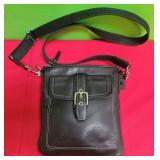 PP - COACH BLACK LEATHER SWING PACK (P5)