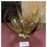440 - CANADIAN ART GLASS CENTERPIECE BOWL (C80)