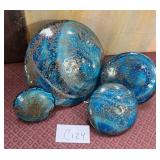 440 - FOUR PIECES VINTAGE ART GLASS (C124)
