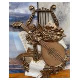 440 - MUSICAL INSTRUMENTS WALL DECOR 31X19"