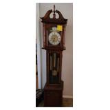 F - RIDGEWAY GRANDFATHER CLOCK (L51)