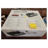 F - NUMARK TURNTABLE (K38)