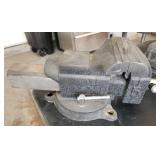 F - BENCH-MOUNT VISE (G33)