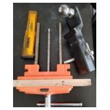 F - TARILER HITCH, WOODWORKER