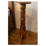 15 - VINTAGE WOODEN STAND 32'T
