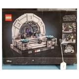444 - LEGO STAR WARS EMPEROR'S THRONE ROOM DIORAMA