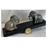 B - VINTAGE CAST IRON ELEPHANTS COLLECTIBLE (A154)