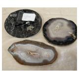 B - ORTHOCERAS + 2 AGATE SLICES (C49)