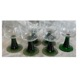 B - GREEN DECANTER + 6 GLASSES (F56)