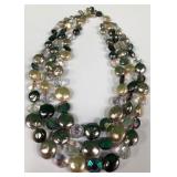 B - FRESHWATER PEARLS & CRYSTAL NECKLACE (61)