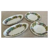 B - 4 PIECES ROYAL WORCESTER ENGLAND (D38)