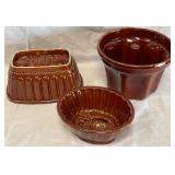 B - BROWN GLAZED CERAMIC BAKING MOLDS (D16)