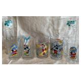 B - MIXED LOT DISNEY COLLECTIBLE GLASSWARE (F29)