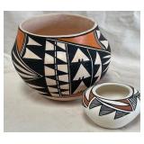 B - NATIVE AMERICAN POTTERY 2 PCS (C53)
