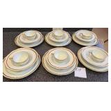 M - A.RAYNAUD ET C DISHWARE LIMOGES FRANCE (K19)