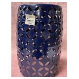 43 - CERAMIC GARDEN STOOL / STAND (T49)