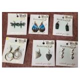 9 - SIX PAIR OF COSTUME JEWELRY EARRINGS (W116)