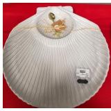 43 - SEASHELL SERVING PLATTER WITH SPOON (A32)