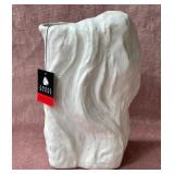 43 - CERAMIC TWO HANDS VASE (T25)