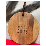 43 - PERSONALIZED ROUND WOOD SERVING BOARD (C136)