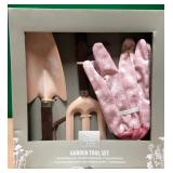 43 - PINK GARDEN TOOL SET (S44)