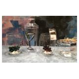 43 - MUDPIE  ACRYLIC BARWARE (D213)