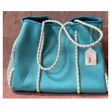 43 - TURQUOISE BEACH TOTE (T42)