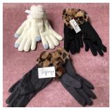 9 - THREE PAIR OF HADLEY WREN GLOVES (W72)