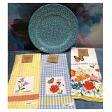 43 - POLKA DOT PLATE TOWEL SET (D144)